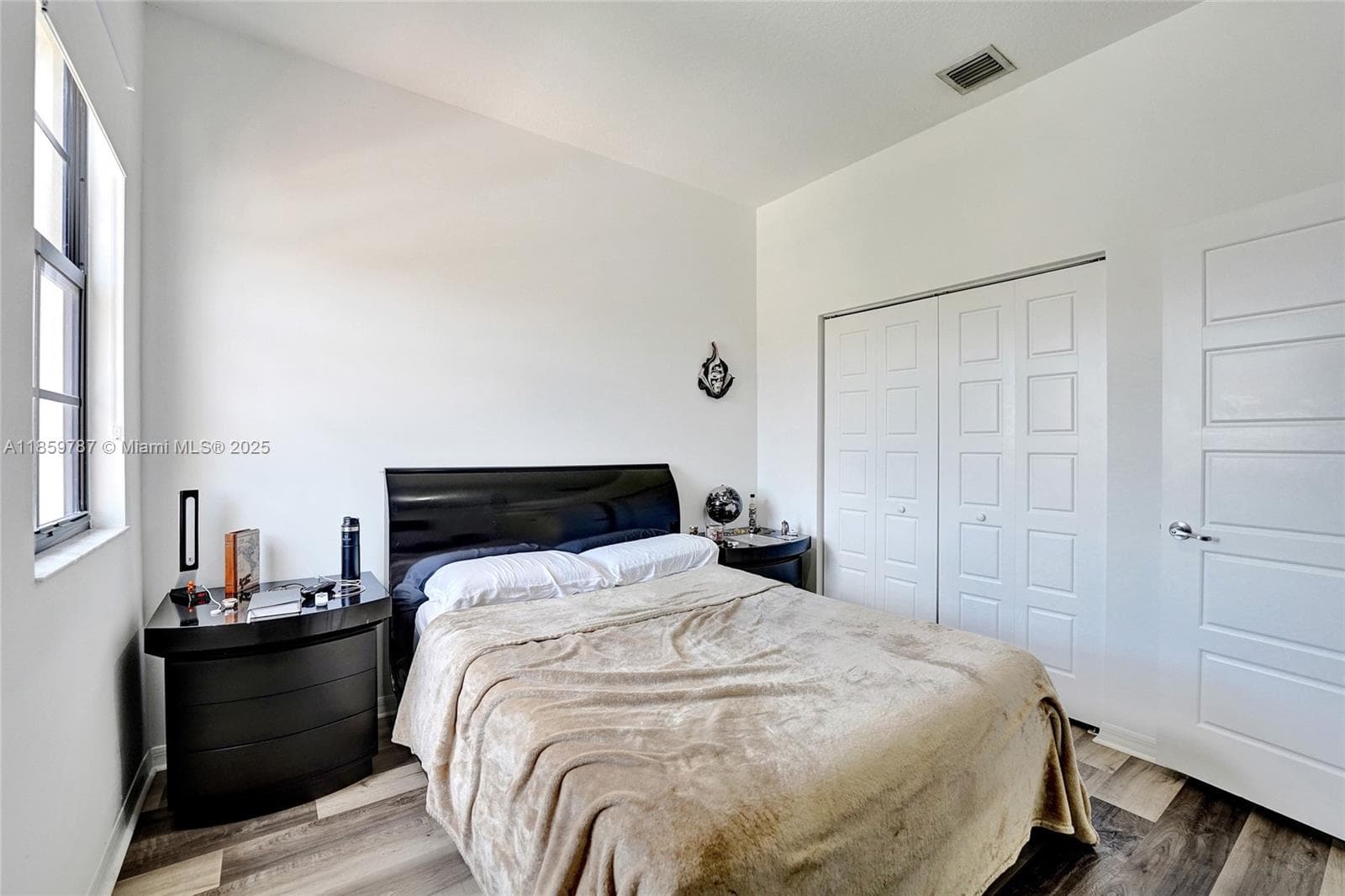 650 NE 191st Ter, Miami FL 33179 — 62