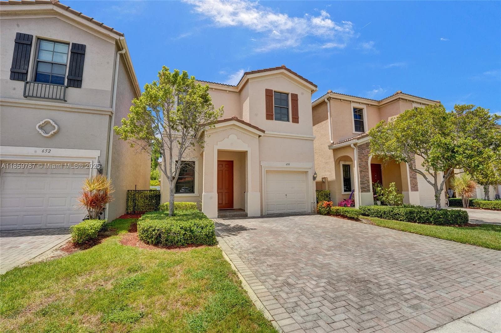 650 NE 191st Ter, Miami FL 33179 — 2