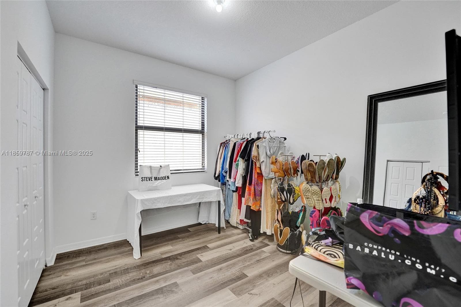 650 NE 191st Ter, Miami FL 33179 — 52