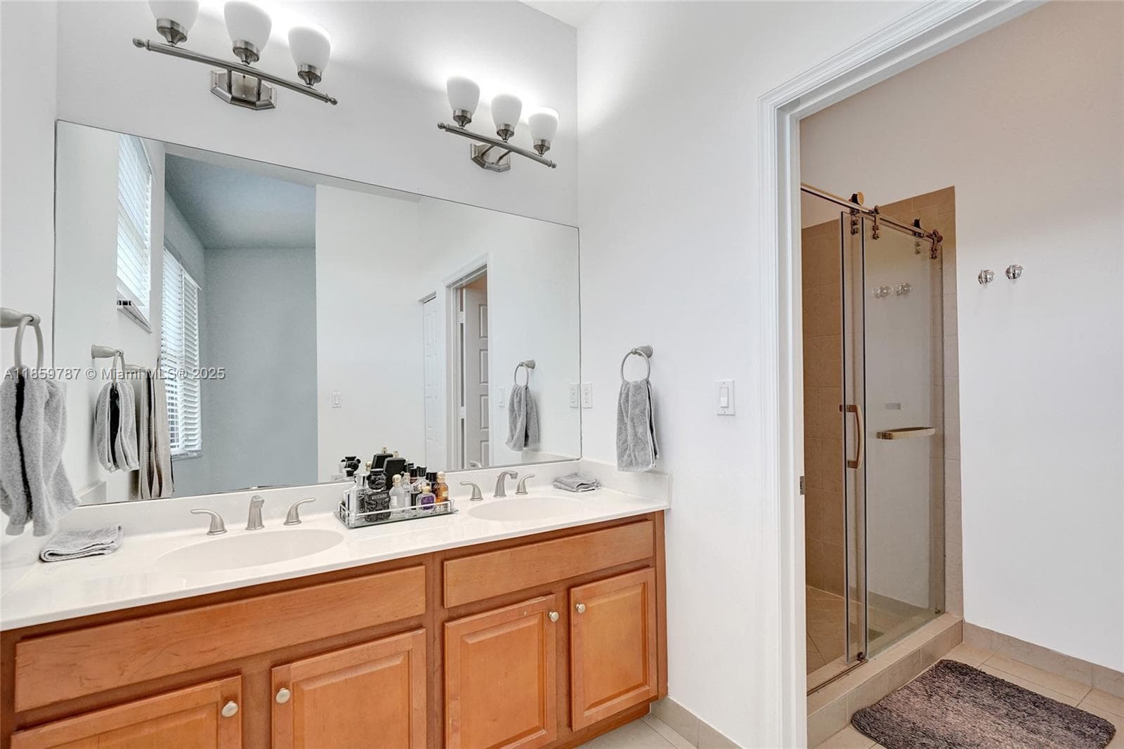 650 NE 191st Ter, Miami FL 33179 — 47