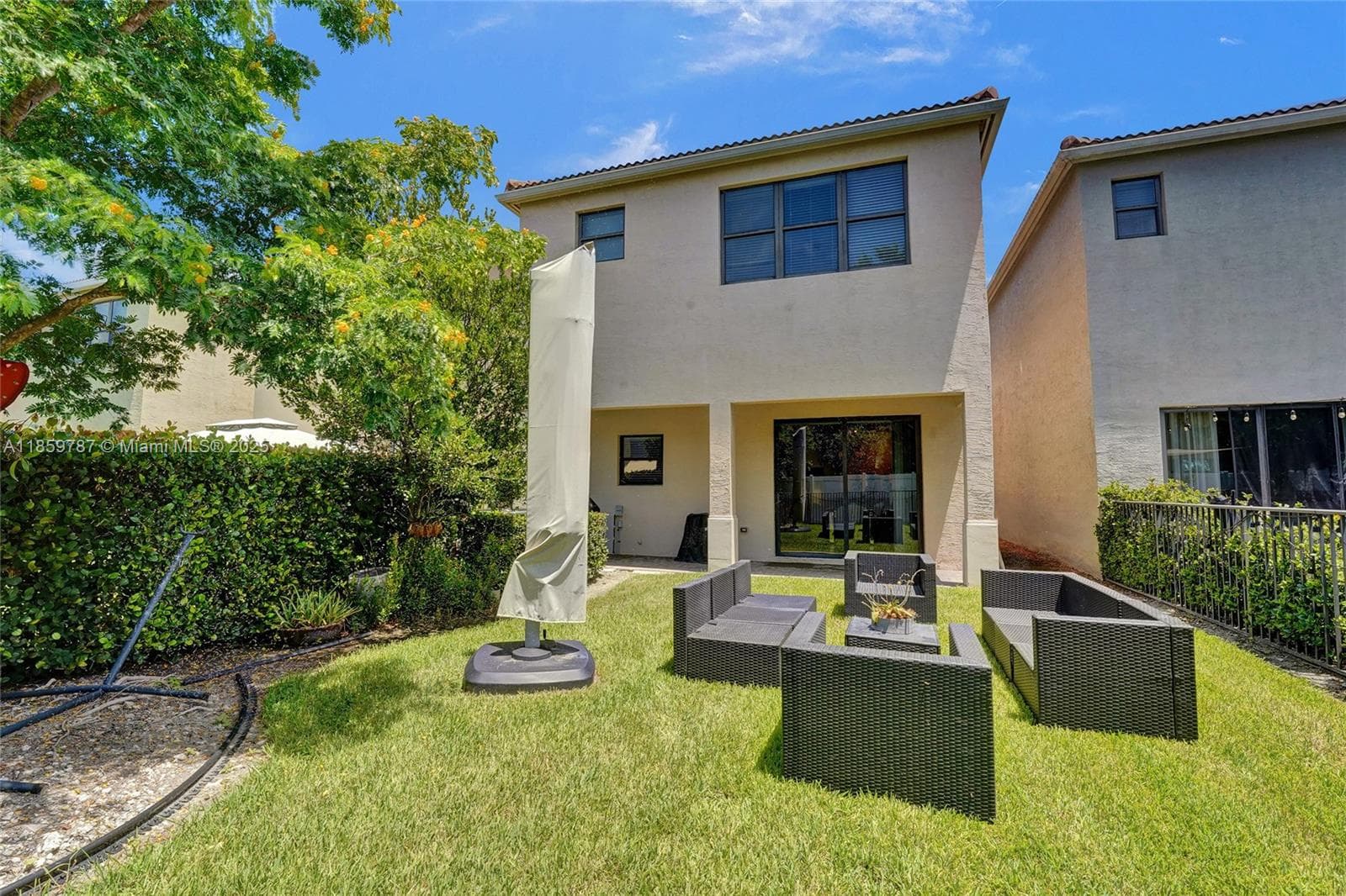 650 NE 191st Ter, Miami FL 33179 — 77