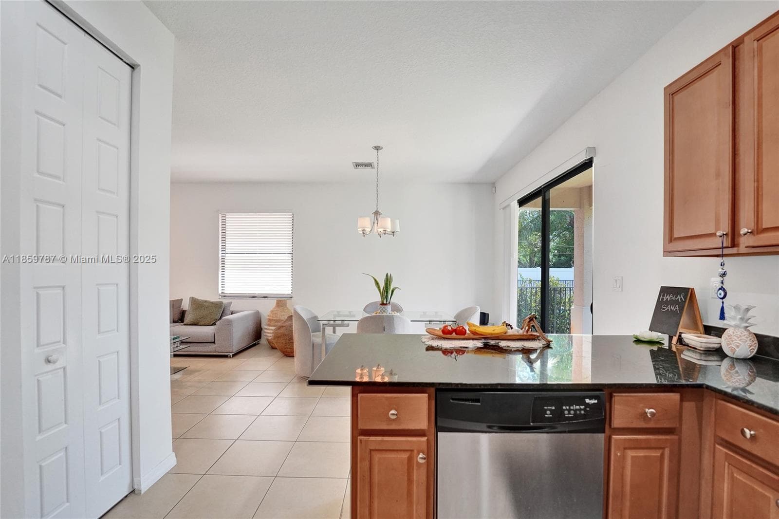 650 NE 191st Ter, Miami FL 33179 — 36