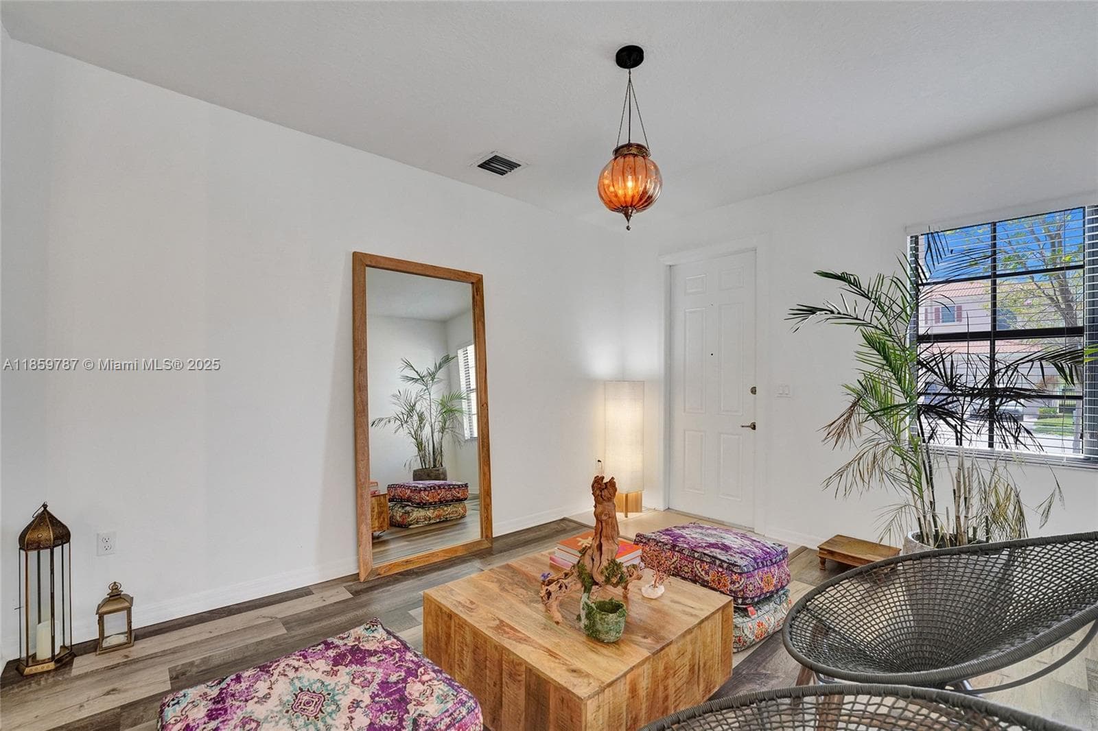 650 NE 191st Ter, Miami FL 33179 — 9