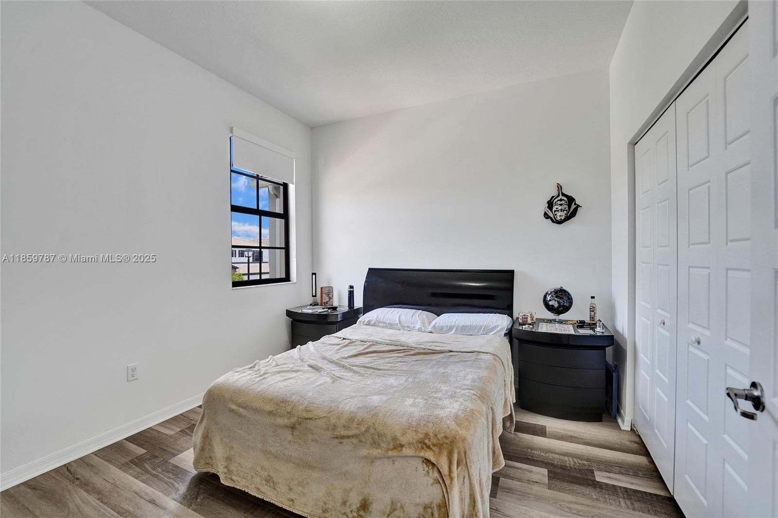 650 NE 191st Ter, Miami FL 33179 — 61