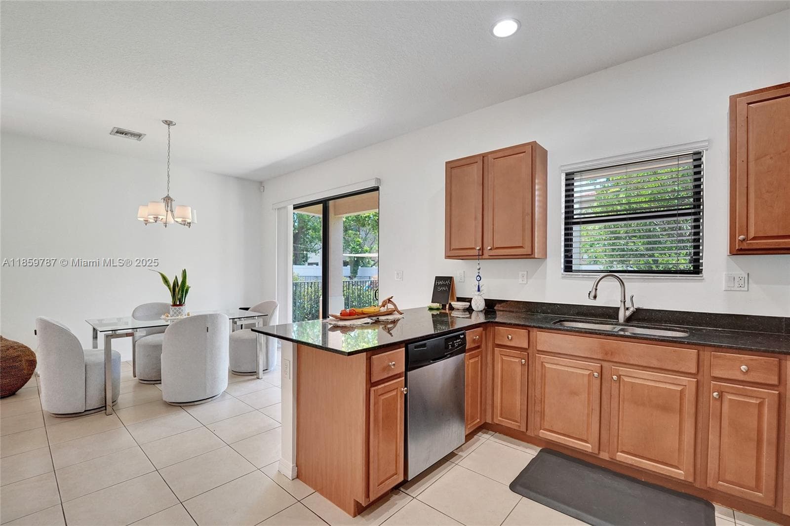 650 NE 191st Ter, Miami FL 33179 — 35