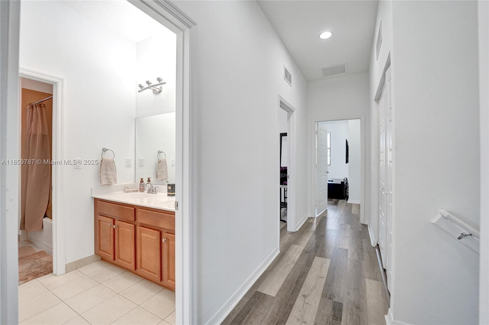650 NE 191st Ter, Miami FL 33179 — 39