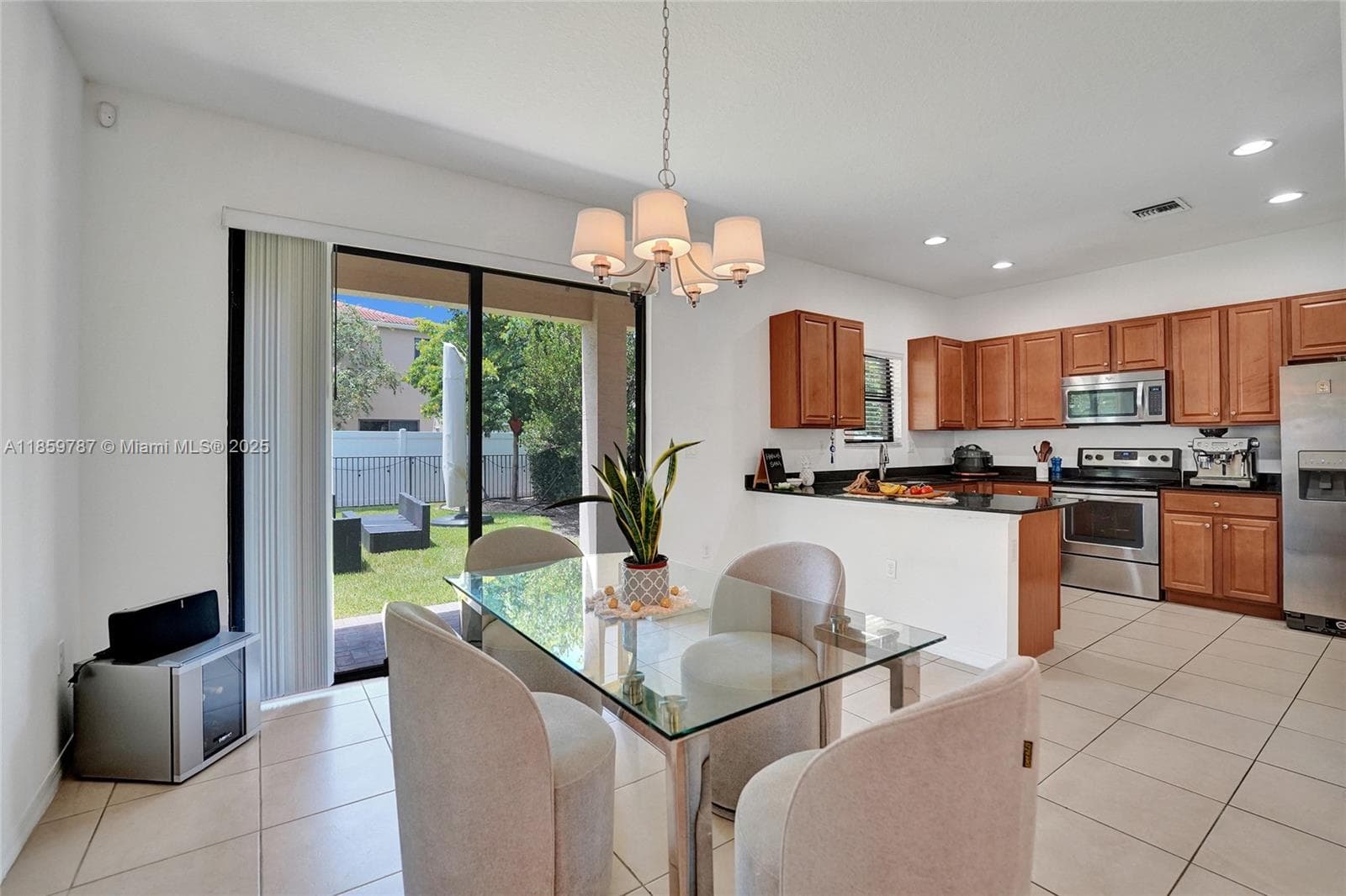 650 NE 191st Ter, Miami FL 33179 — 25