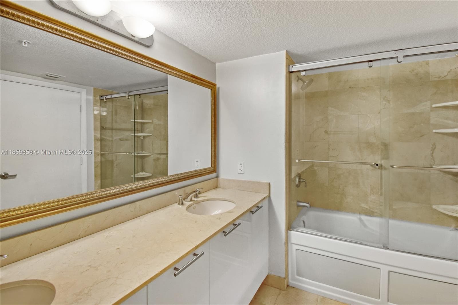 1800 N Bayshore Dr # 509, Miami FL 33132 — 23