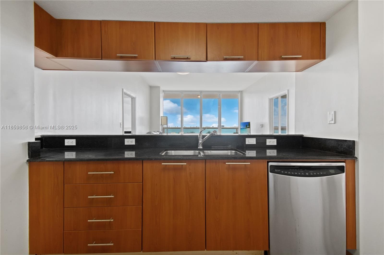 1800 N Bayshore Dr # 509, Miami FL 33132 — 13