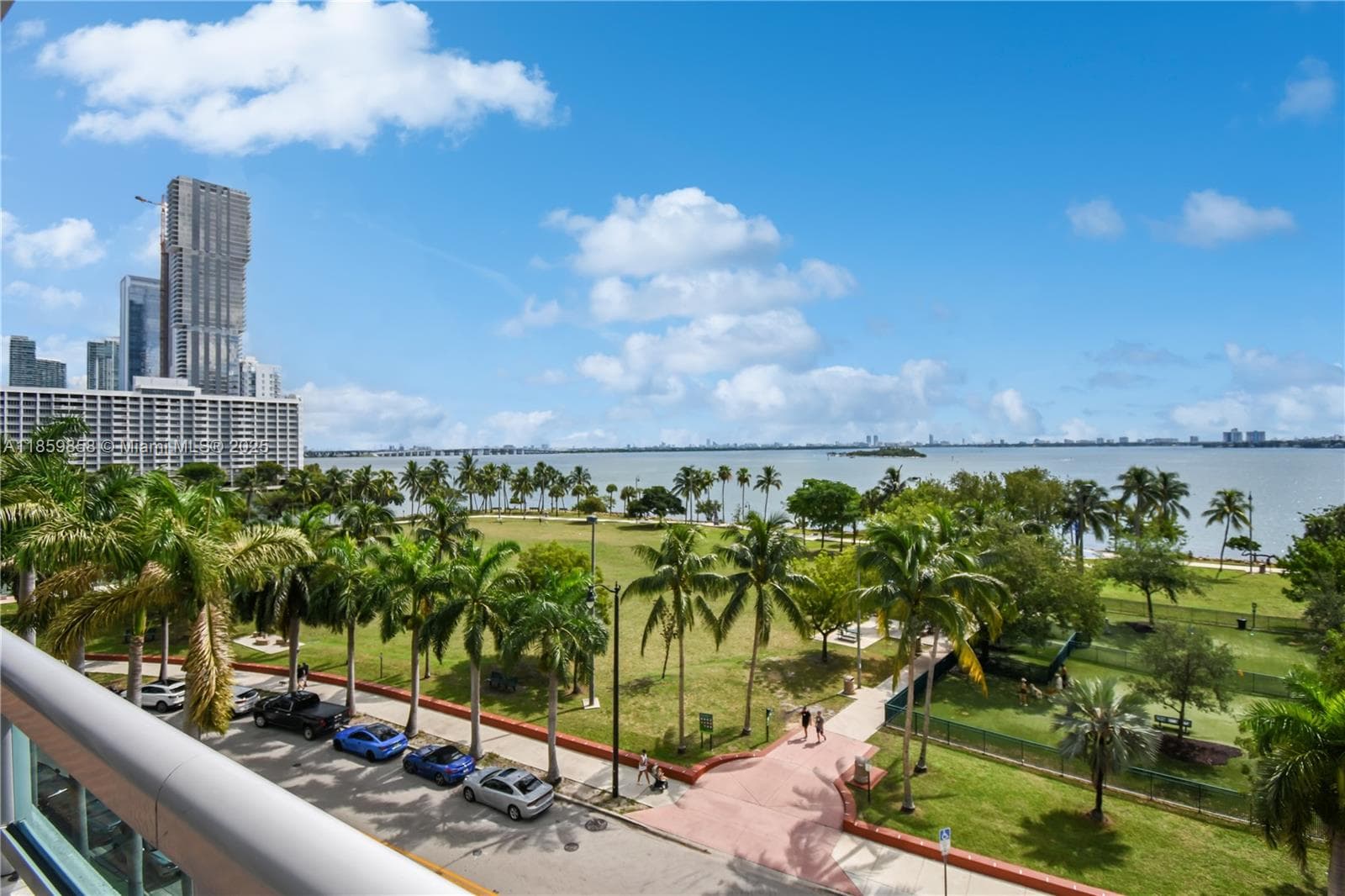 1800 N Bayshore Dr # 509, Miami FL 33132 — 30