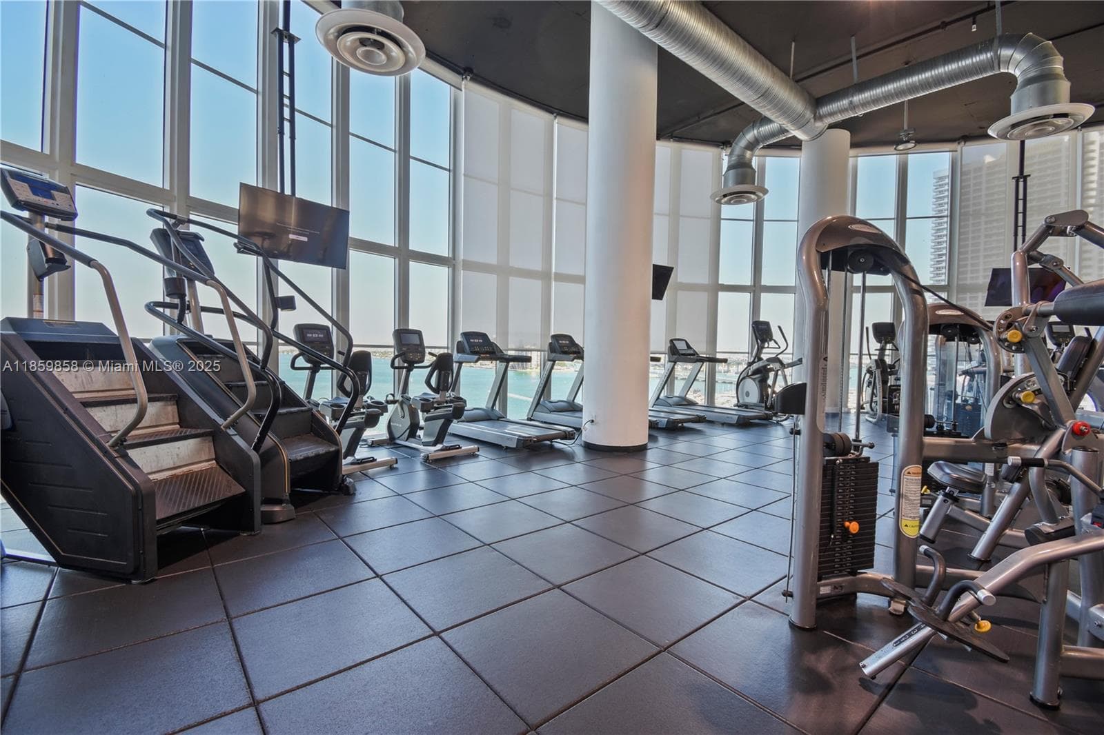 1800 N Bayshore Dr # 509, Miami FL 33132 — 44