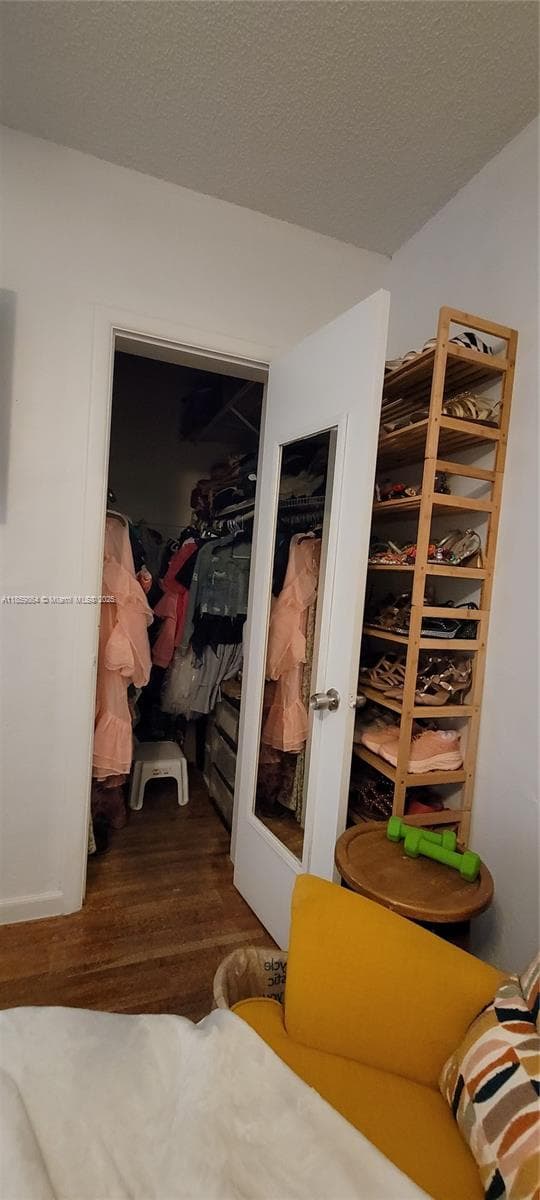 1265 Marseille Dr # 31, Miami Beach FL 33141 — 17