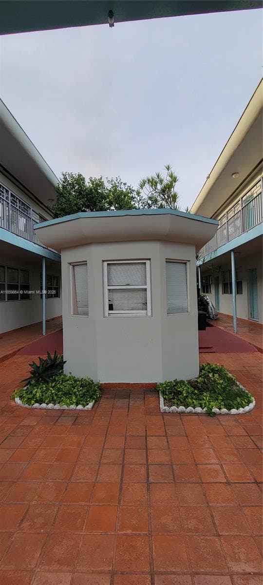1265 Marseille Dr # 31, Miami Beach FL 33141 — 5