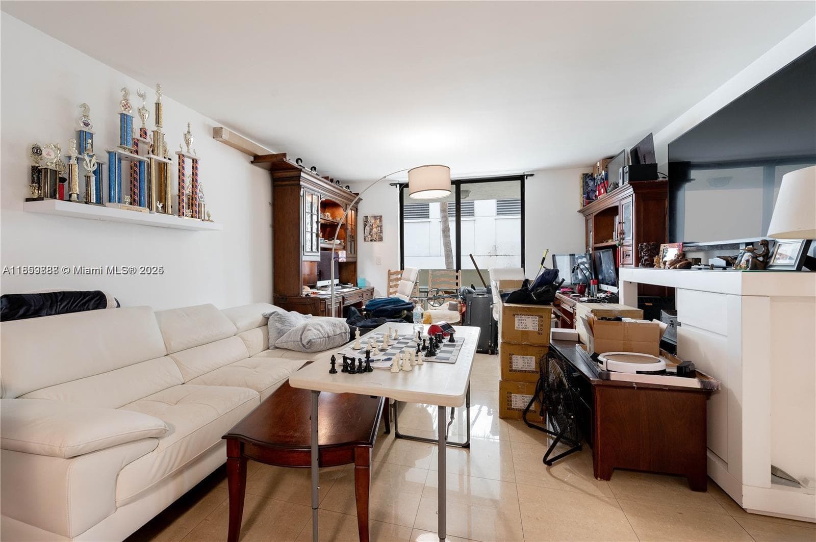 1621 Collins Ave # 302, Miami Beach FL 33139 — 17