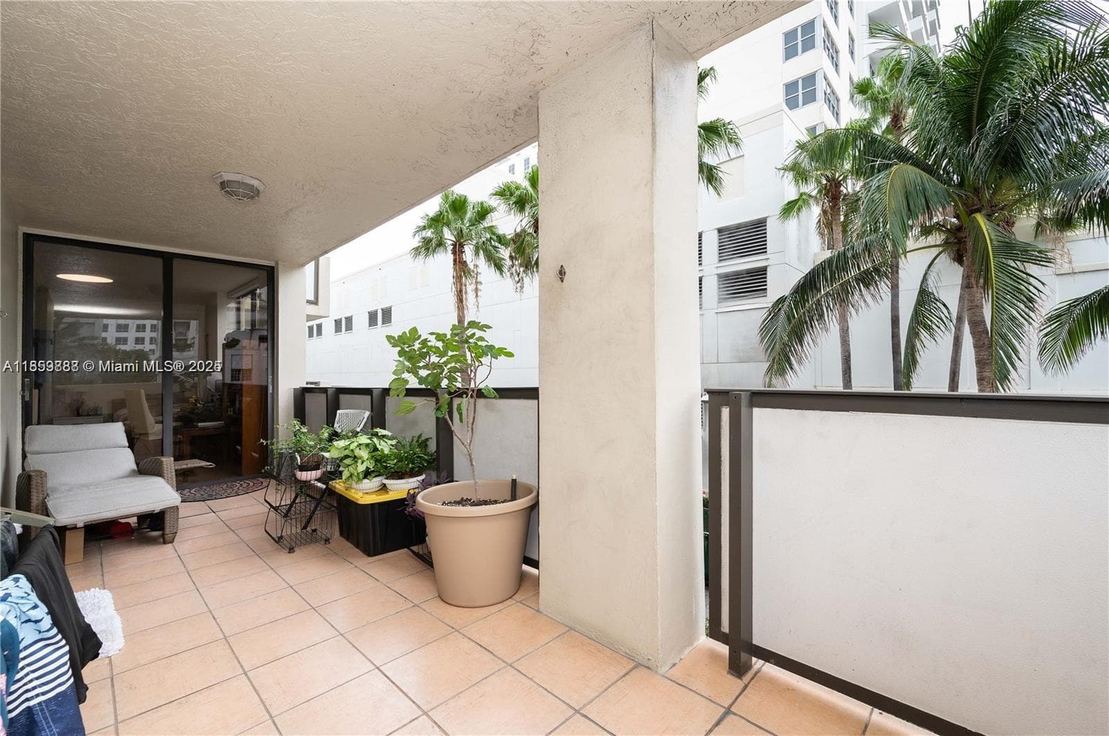 1621 Collins Ave # 302, Miami Beach FL 33139 — 11