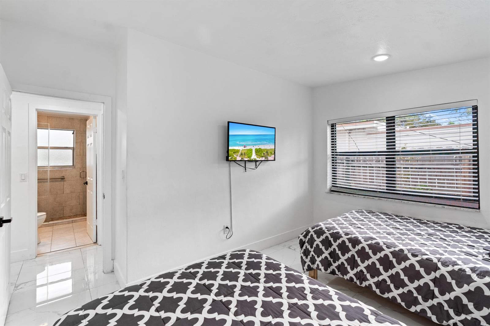 12805 NW 6th Avenue, North Miami FL 33168 — 21