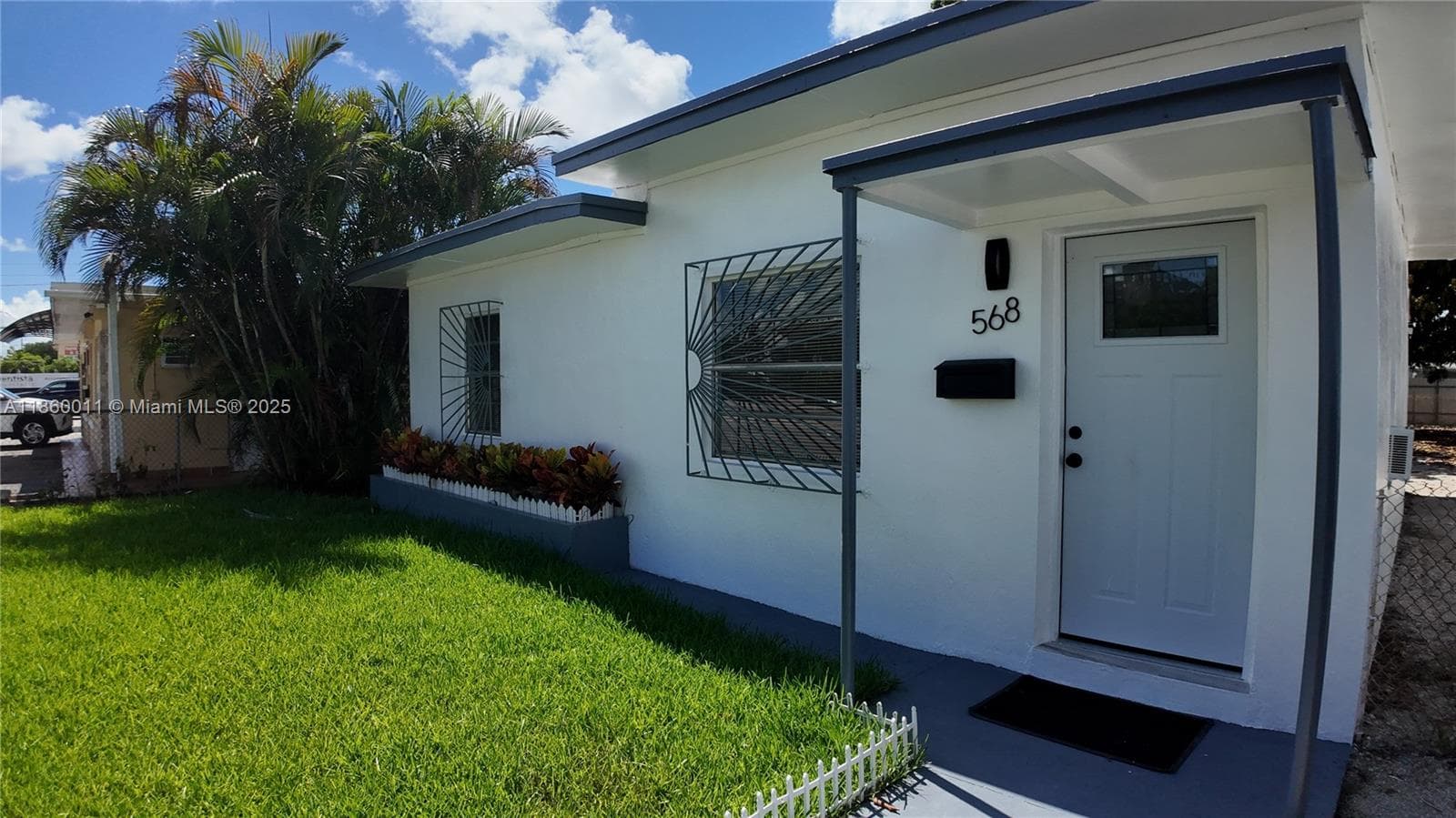 568 E 49th St, Hialeah FL 33013 — 2
