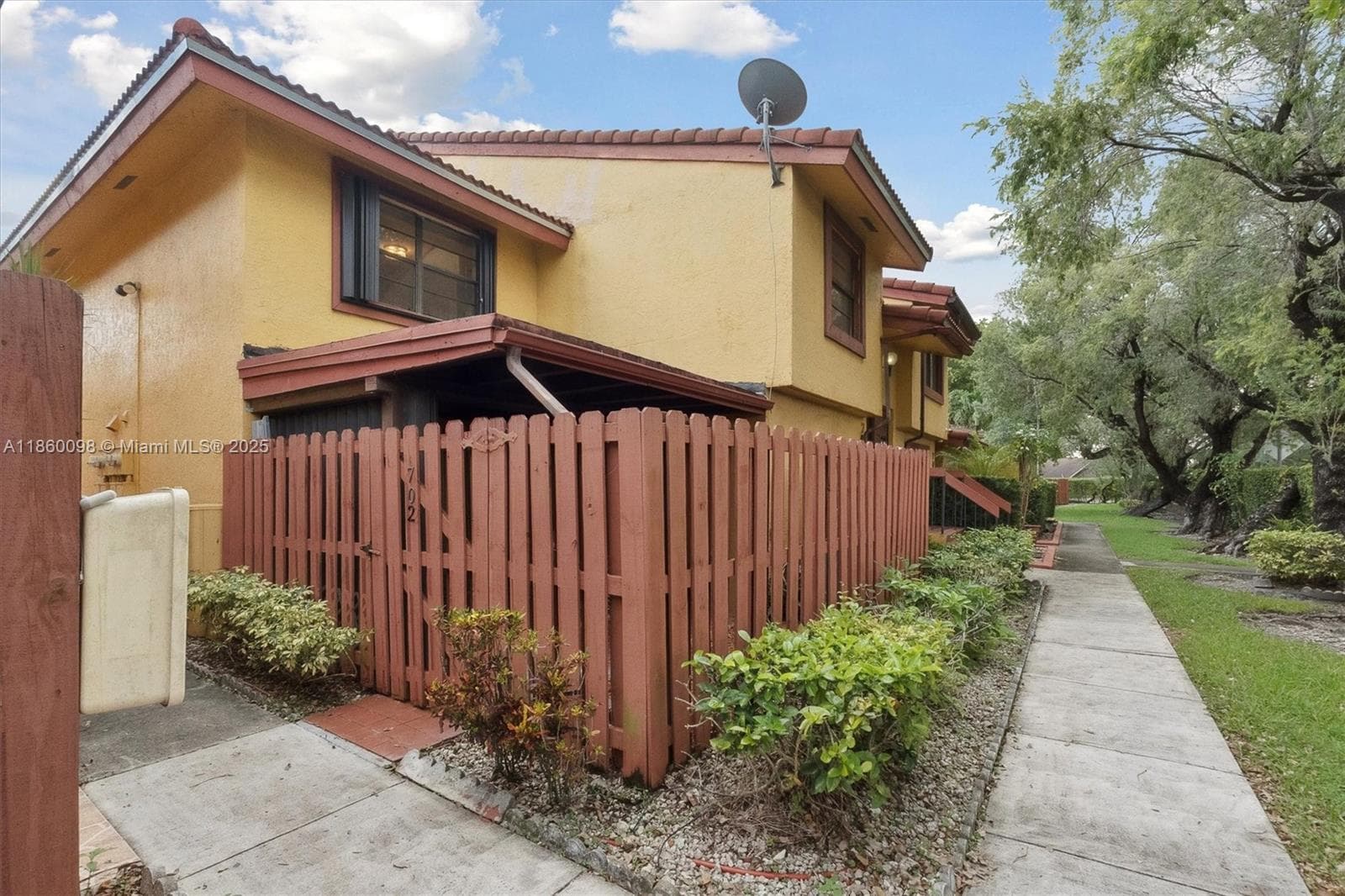 5975 SW 137th Ave # 702, Miami FL 33183 — 3