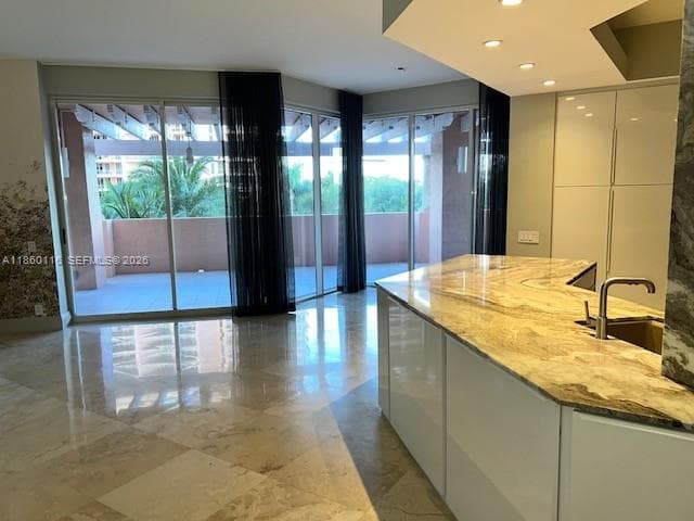10 Edgewater Dr # 4H, Coral Gables FL 33133 — 12