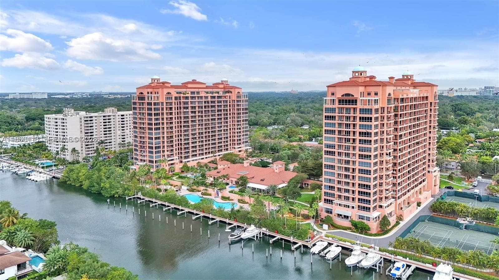 10 Edgewater Dr # 4H, Coral Gables FL 33133 — 1