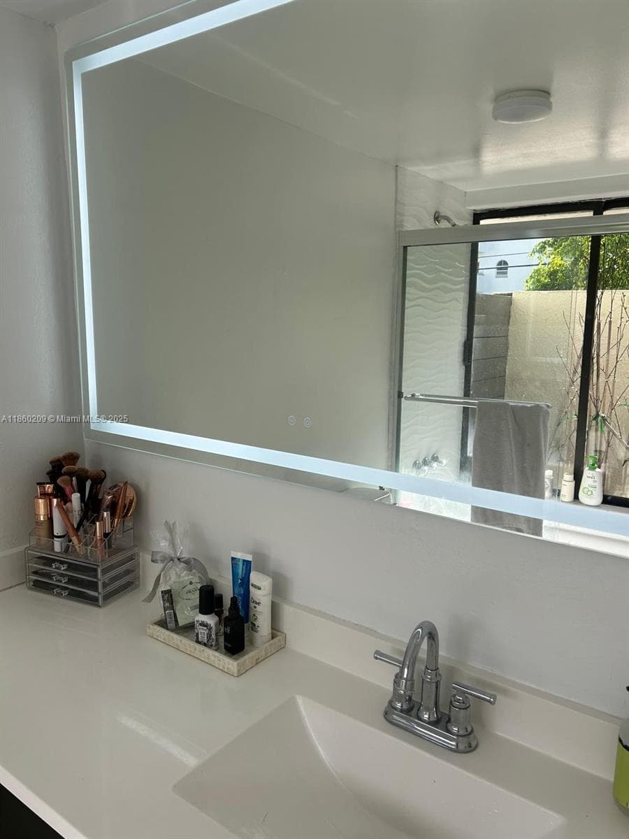 3036 SW 27th Ave # 5, Miami FL 33133 — 9