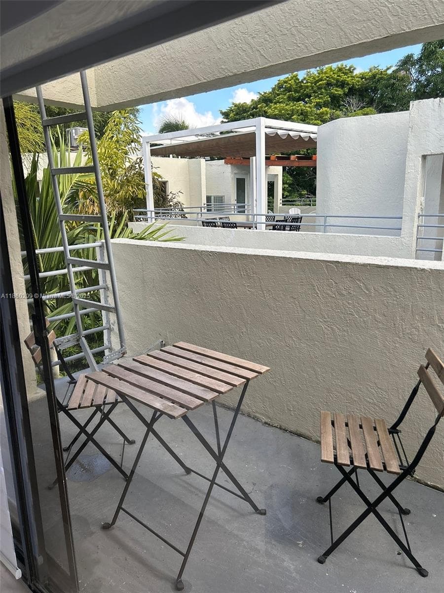 3036 SW 27th Ave # 5, Miami FL 33133 — 19