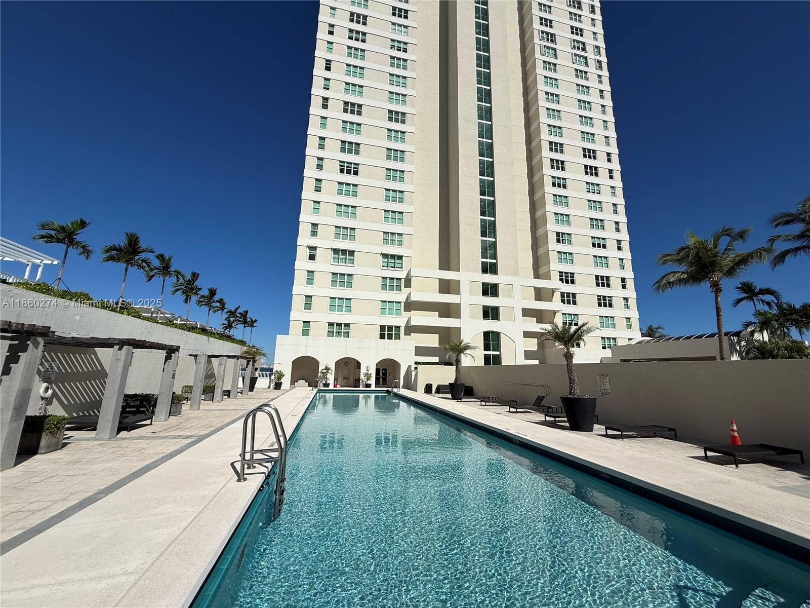 800 Claughton Island Dr # 703, Miami FL 33131 — 23