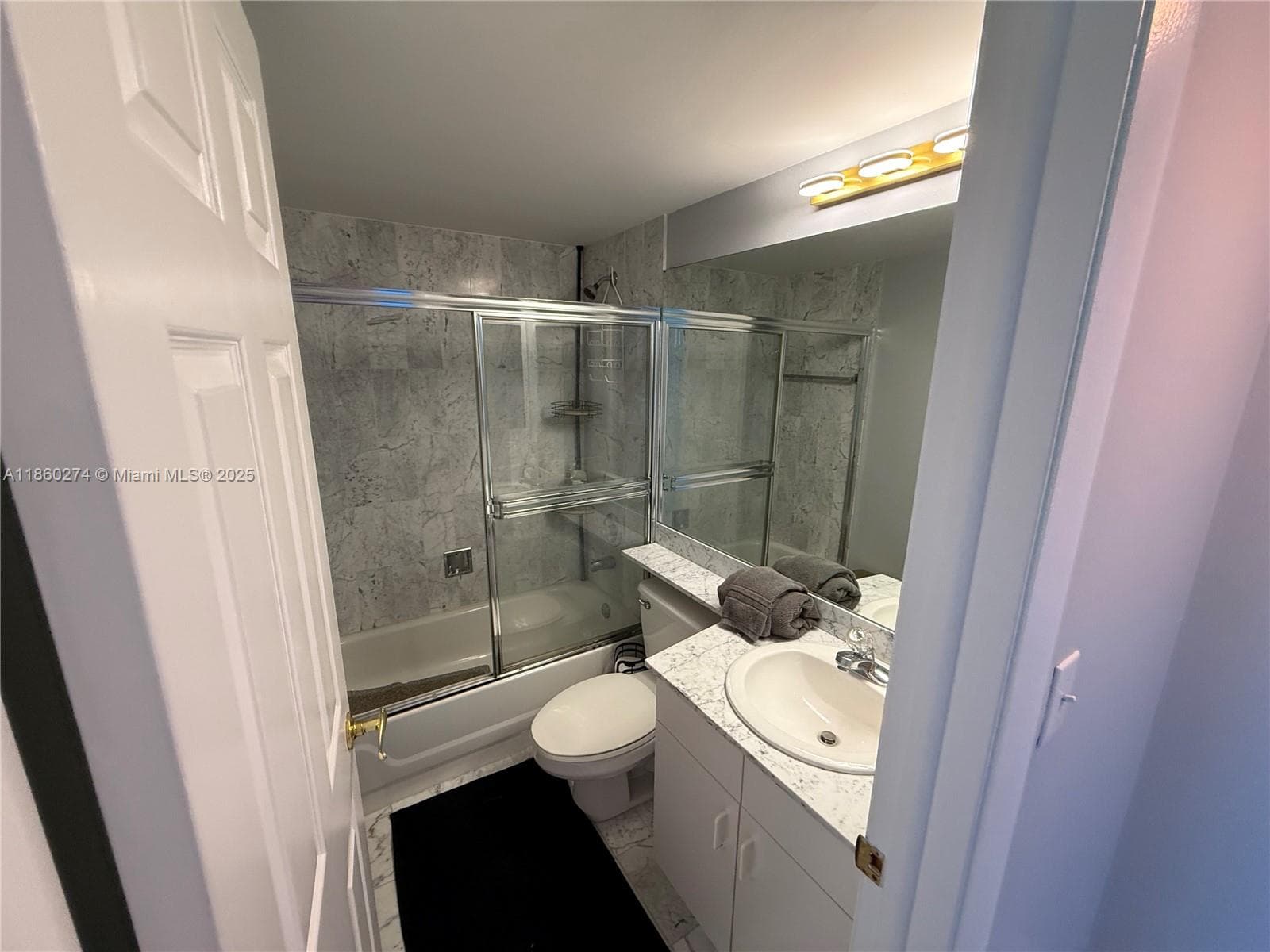 800 Claughton Island Dr # 703, Miami FL 33131 — 15