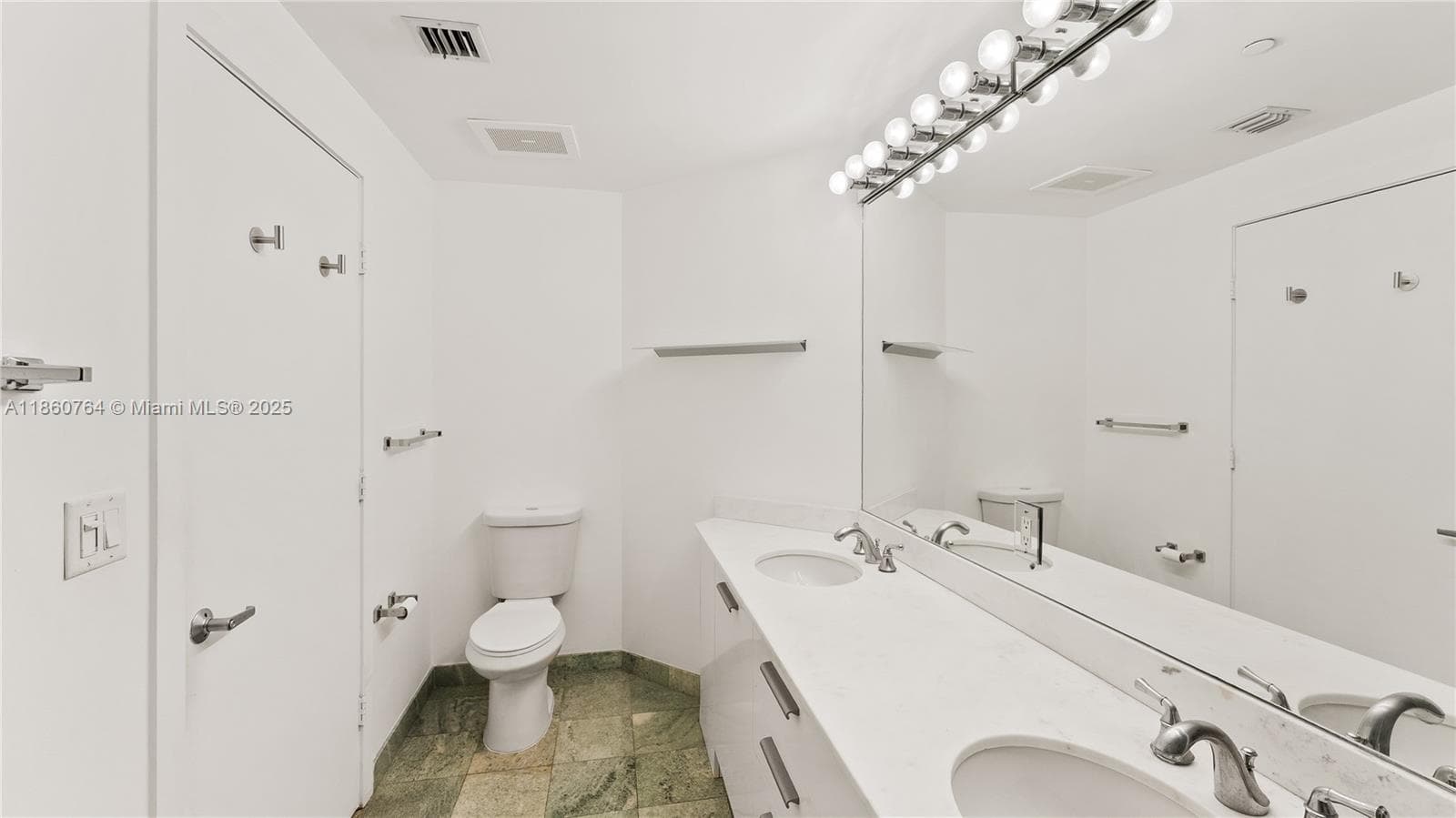 1050 Brickell Ave # 2620, Miami FL 33131 — 12