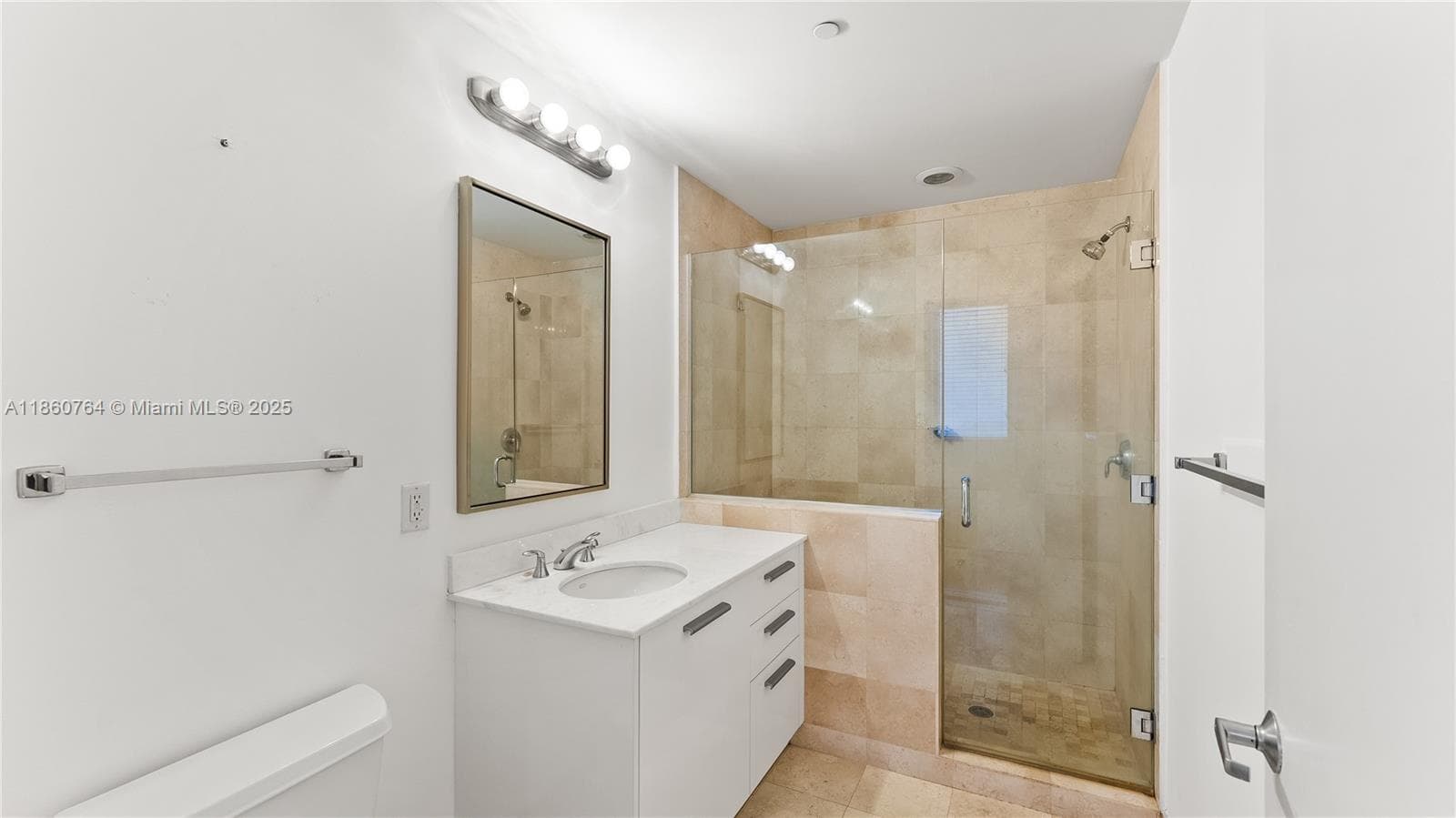 1050 Brickell Ave # 2620, Miami FL 33131 — 15
