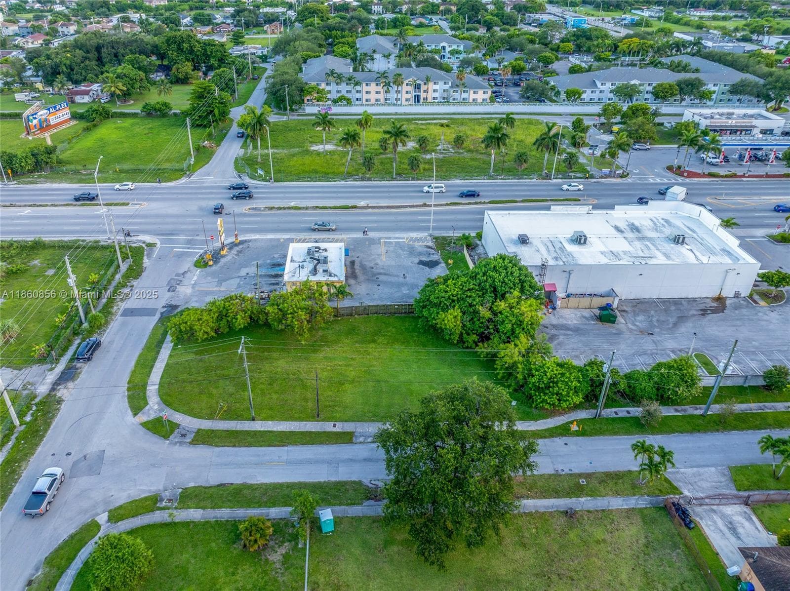 21 ave, Miami FL 33147 — 4