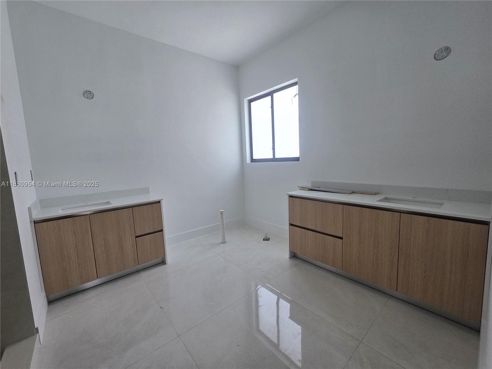 28361 SW 172nd Ct, Miami FL 33030 — 32
