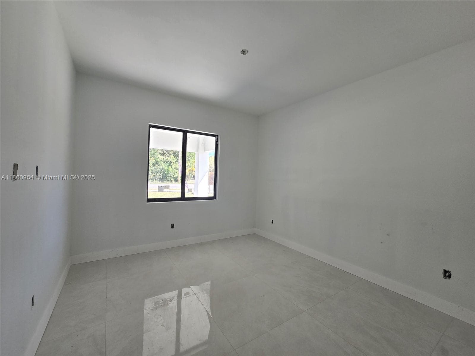 28361 SW 172nd Ct, Miami FL 33030 — 25