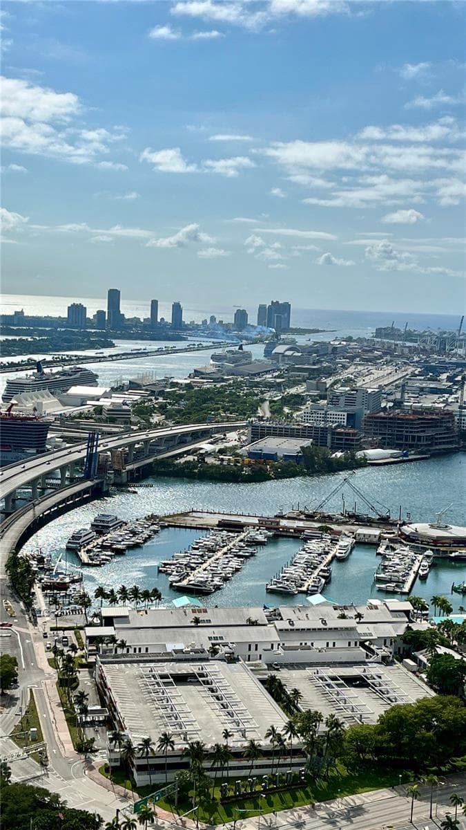 159 NE 6th St # 4605, Miami FL 33132 — 22