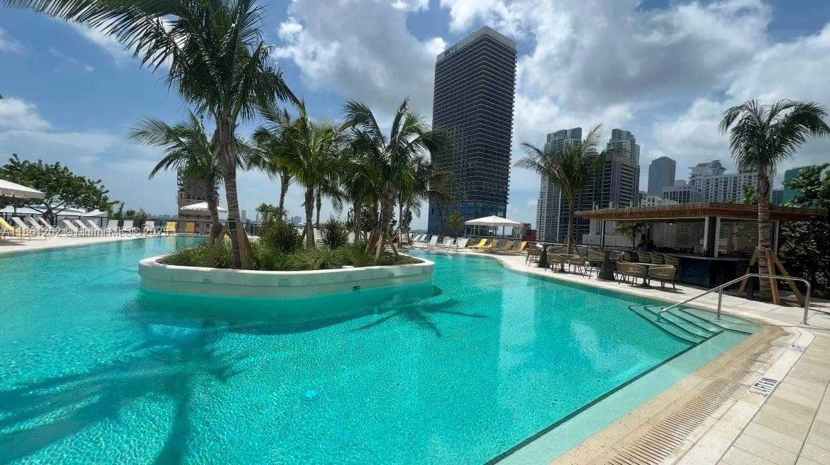159 NE 6th St # 4605, Miami FL 33132 — 25