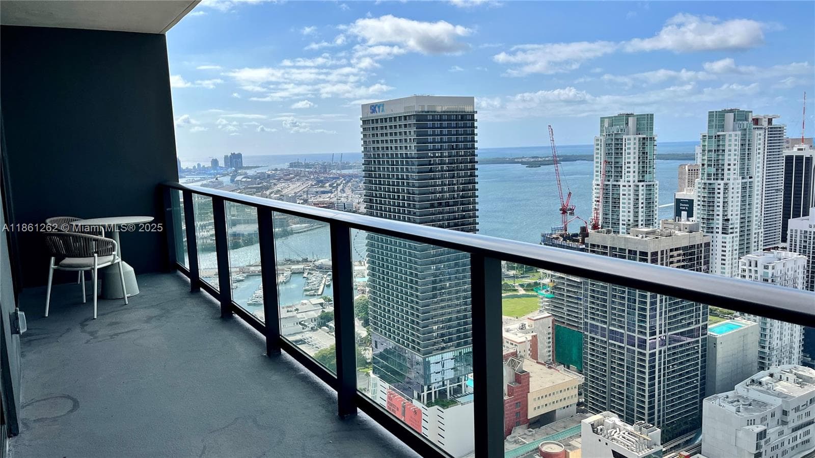 159 NE 6th St # 4605, Miami FL 33132 — 21