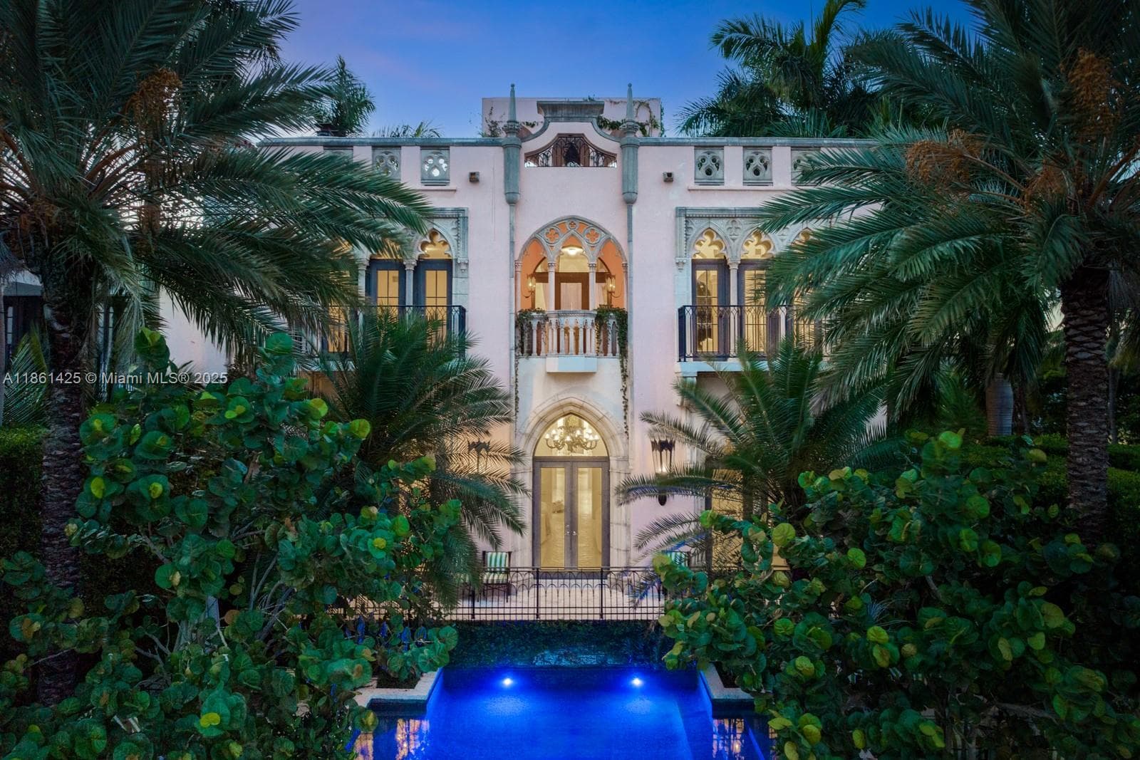 1840 S Bayshore Ln, Miami FL 33133 — 73