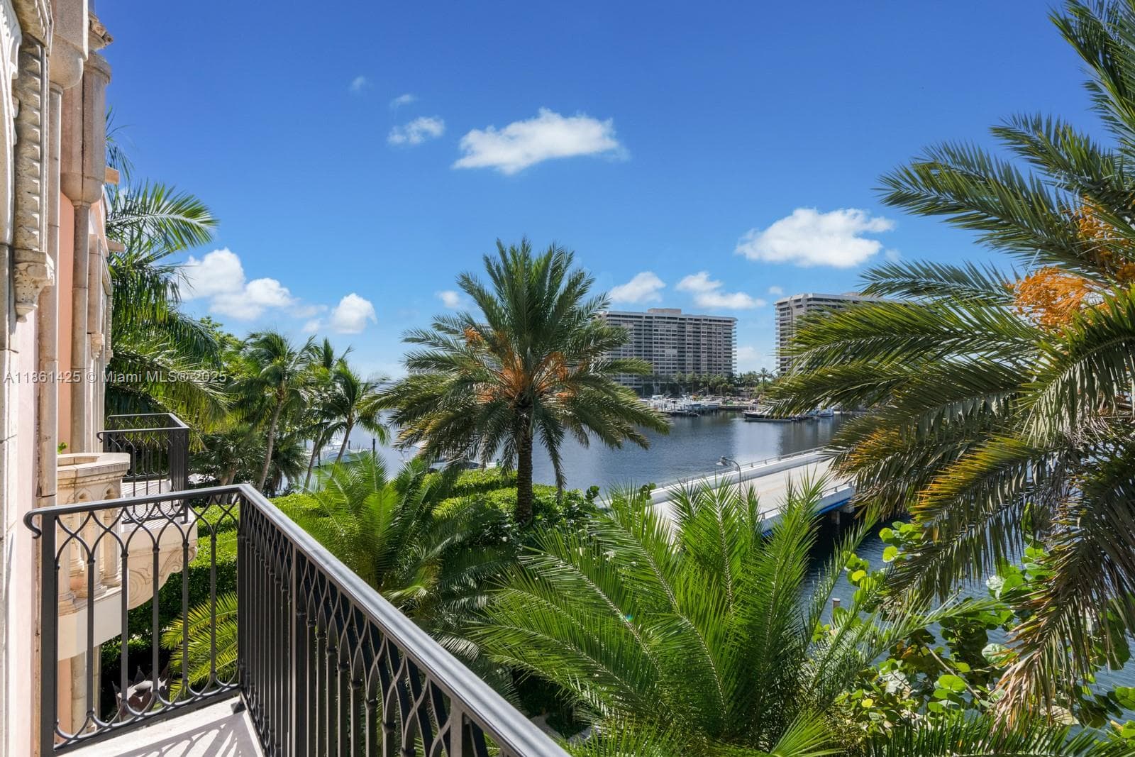1840 S Bayshore Ln, Miami FL 33133 — 51