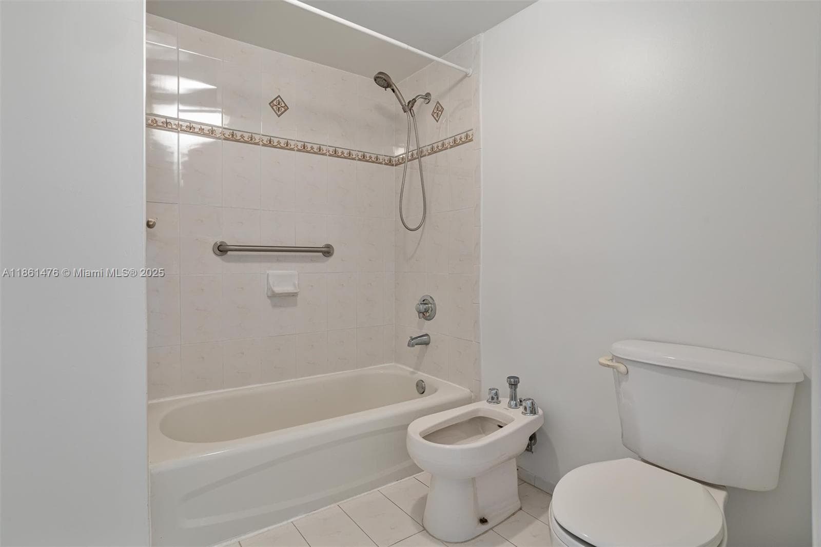 9340 Fontainebleau Blvd # W505, Miami FL 33172 — 7