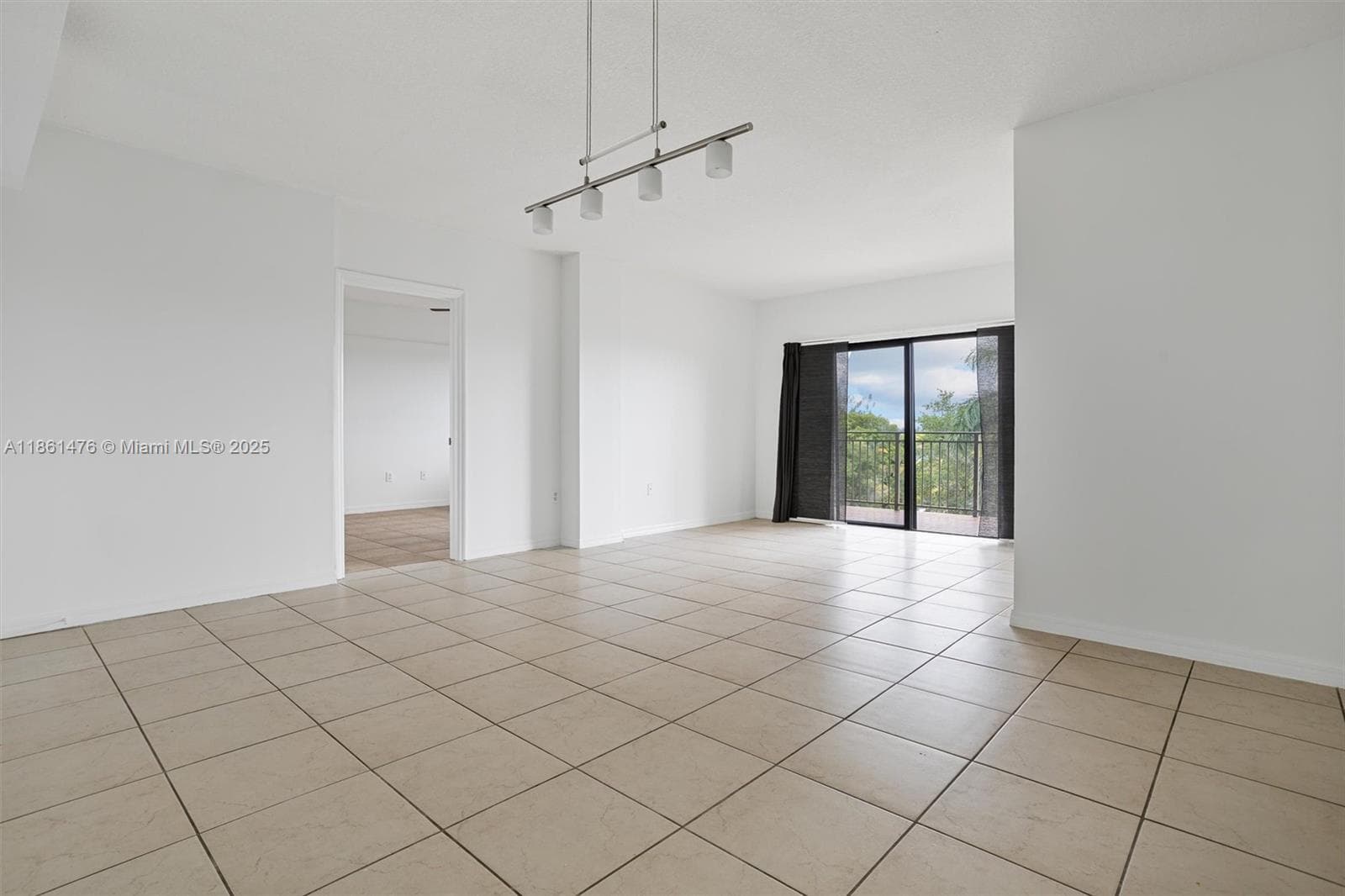 9340 Fontainebleau Blvd # W505, Miami FL 33172 — 18