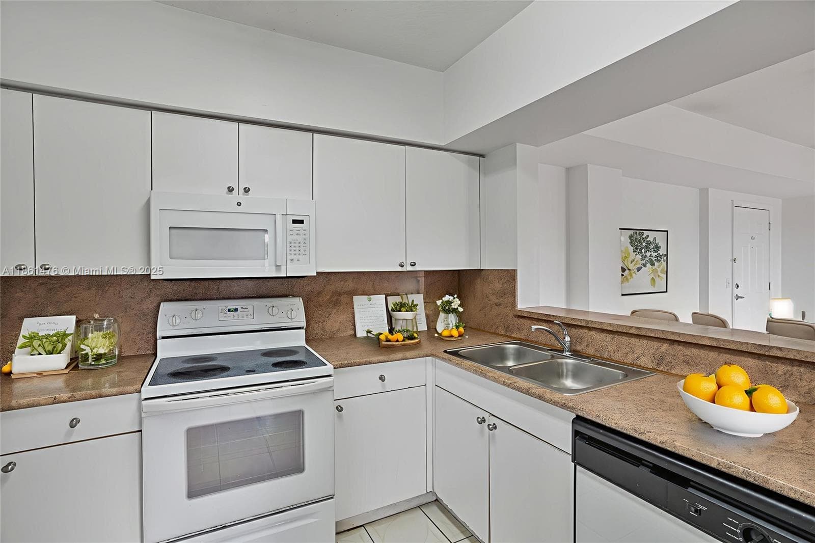 9340 Fontainebleau Blvd # W505, Miami FL 33172 — 4