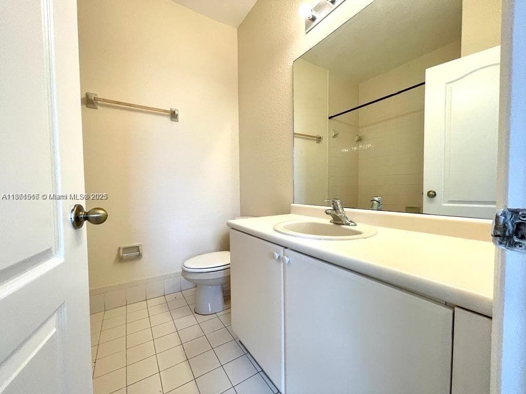 1660 SE 29th St # 200, Homestead FL 33035 — 17