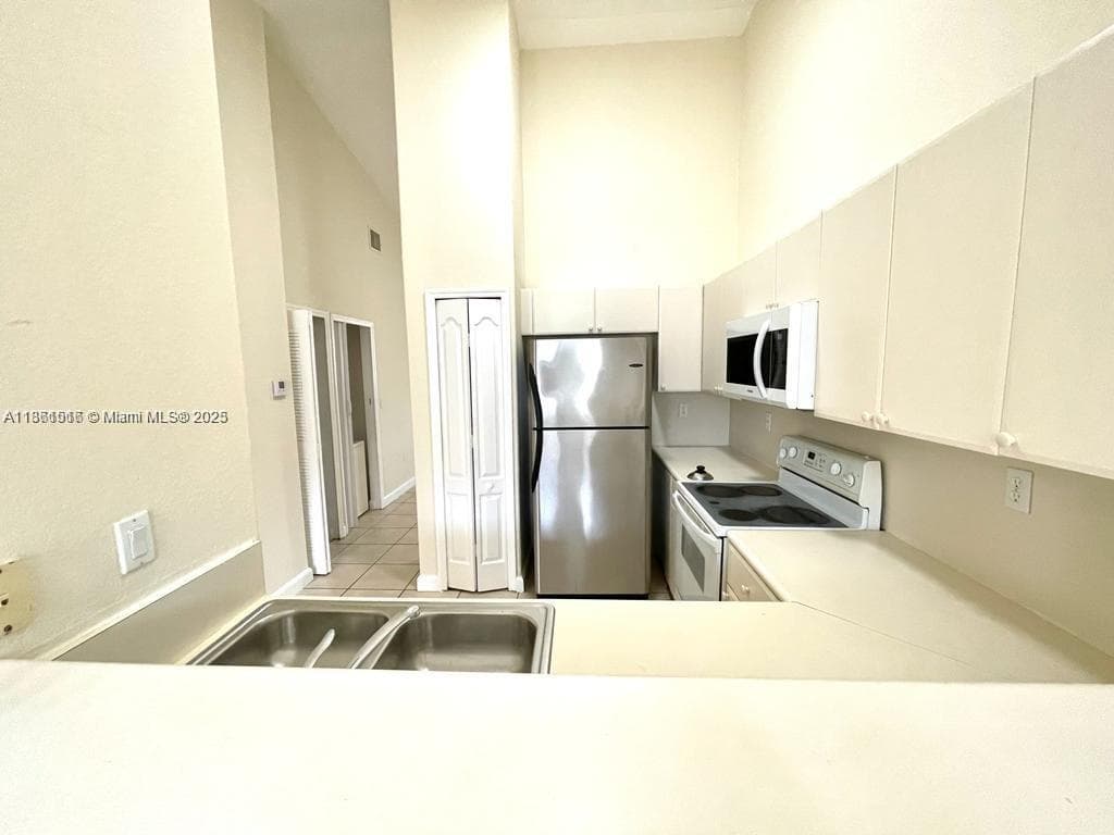 1660 SE 29th St # 200, Homestead FL 33035 — 7