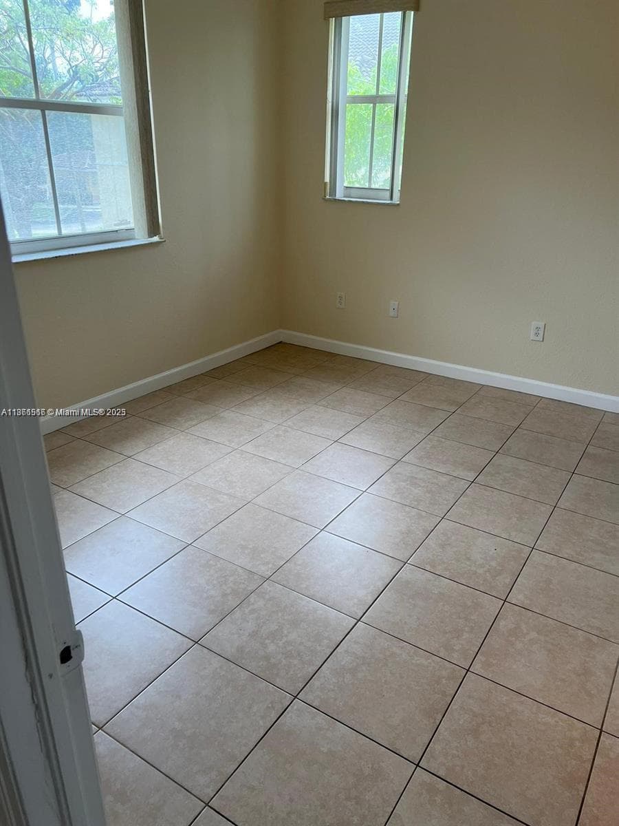 1660 SE 29th St # 200, Homestead FL 33035 — 30