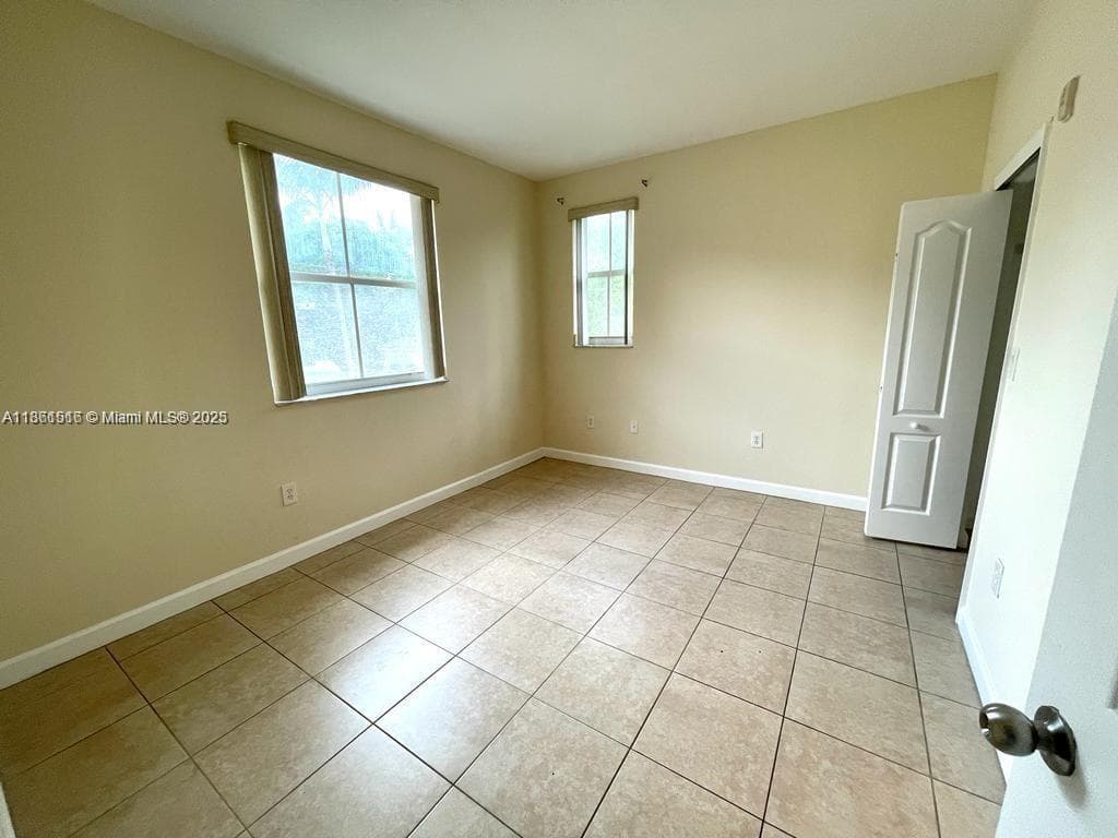 1660 SE 29th St # 200, Homestead FL 33035 — 10