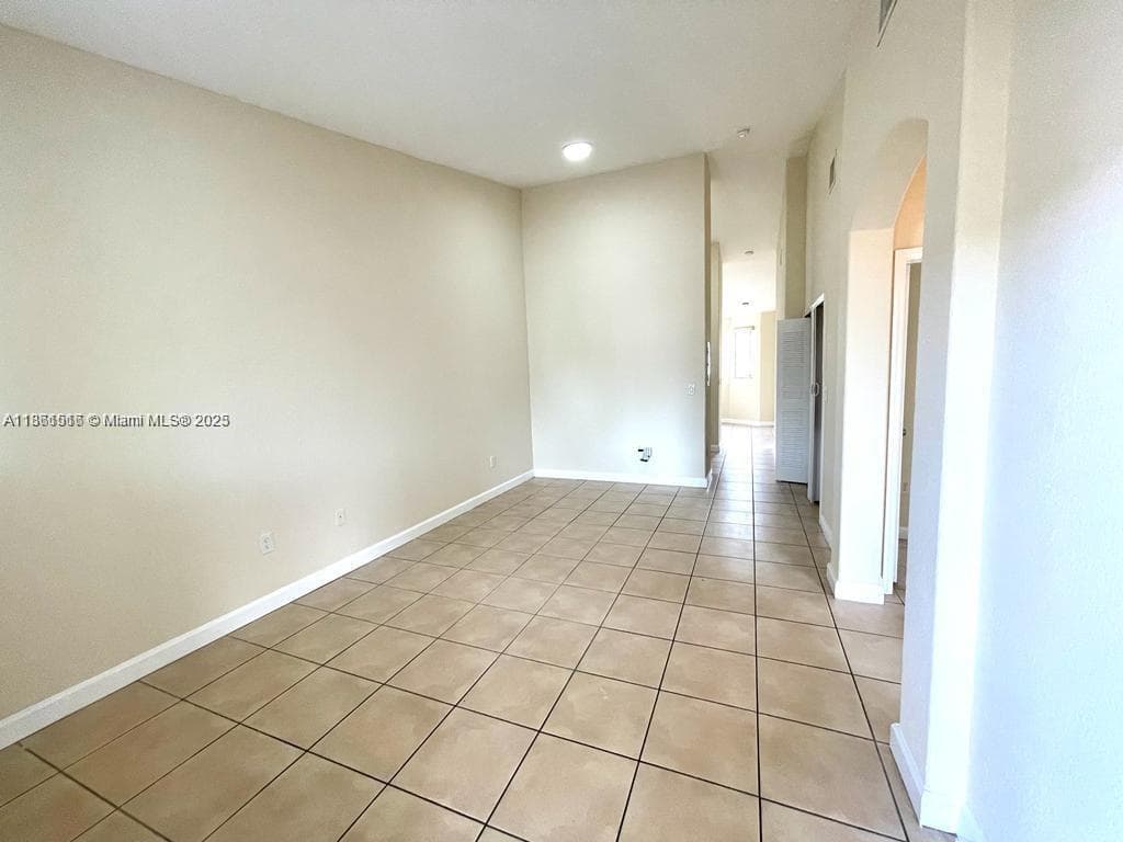 1660 SE 29th St # 200, Homestead FL 33035 — 15