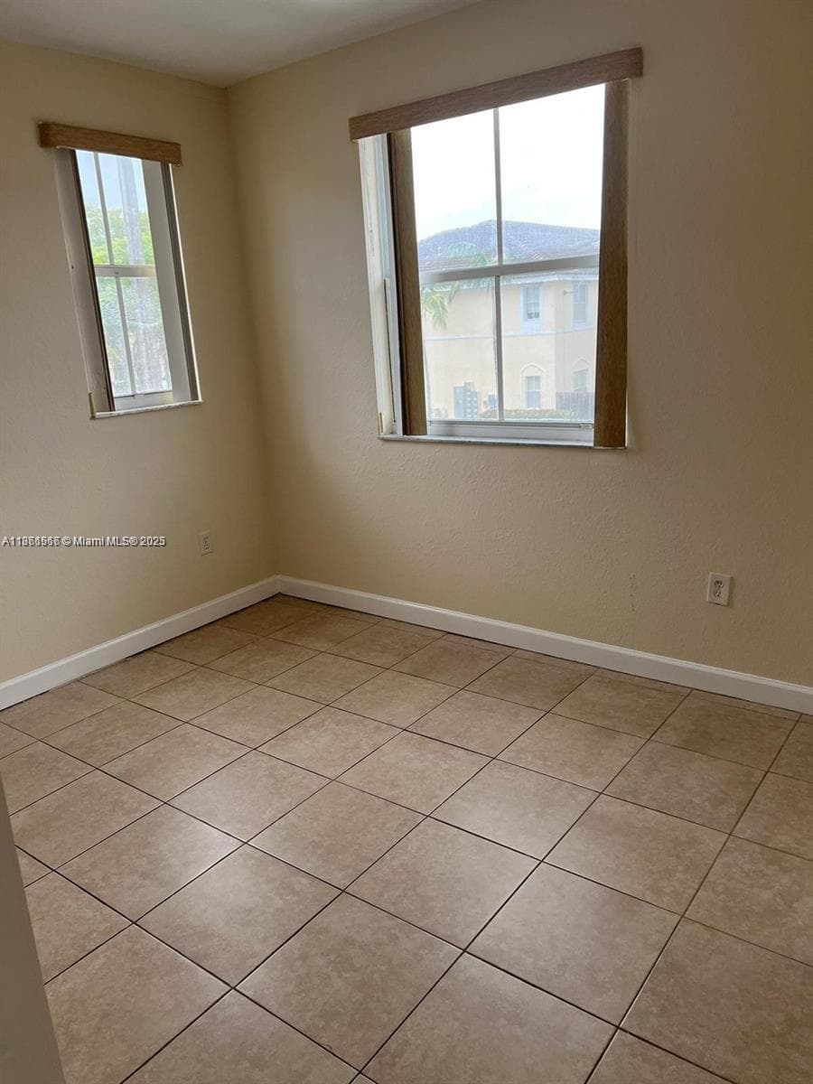 1660 SE 29th St # 200, Homestead FL 33035 — 21