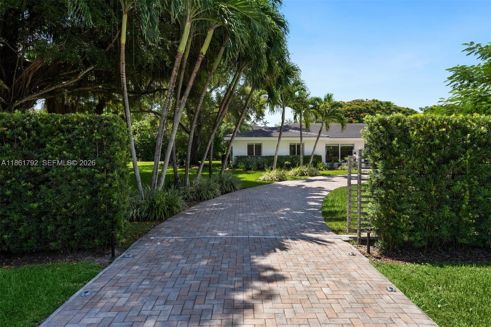 5940 SW 120th St, Pinecrest FL 33156 — 32