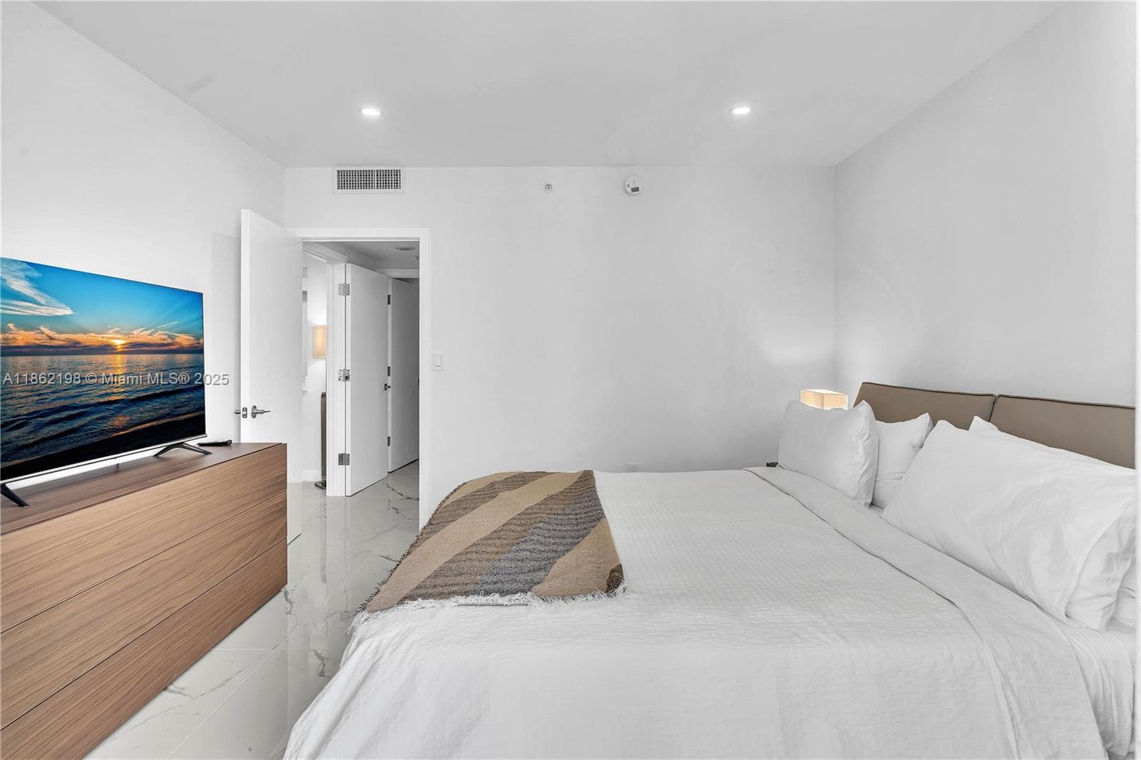 17375 Collins Ave # 1703, Sunny Isles Beach FL 33160 — 32