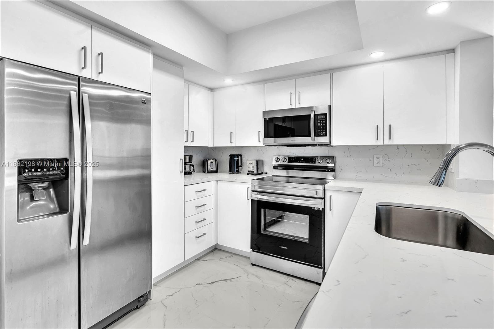 17375 Collins Ave # 1703, Sunny Isles Beach FL 33160 — 10
